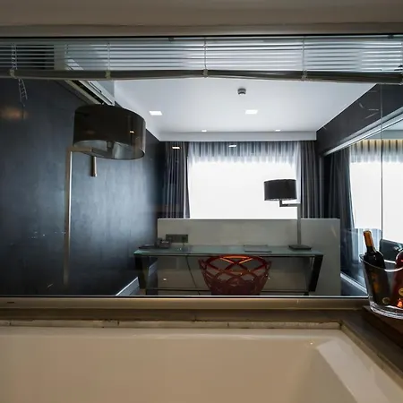 에페 3* 쿠사다시