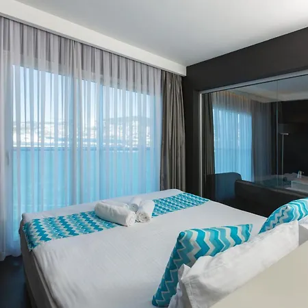 Hotell Efe 3*