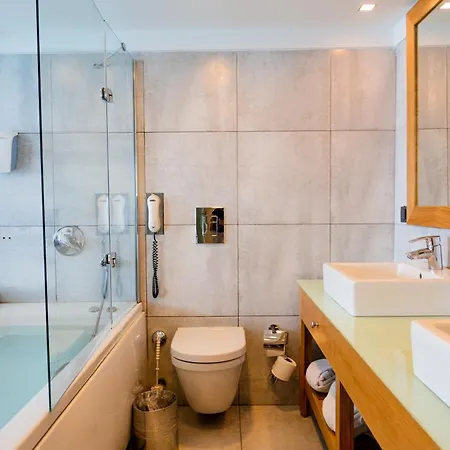Efe Hotell 3*
